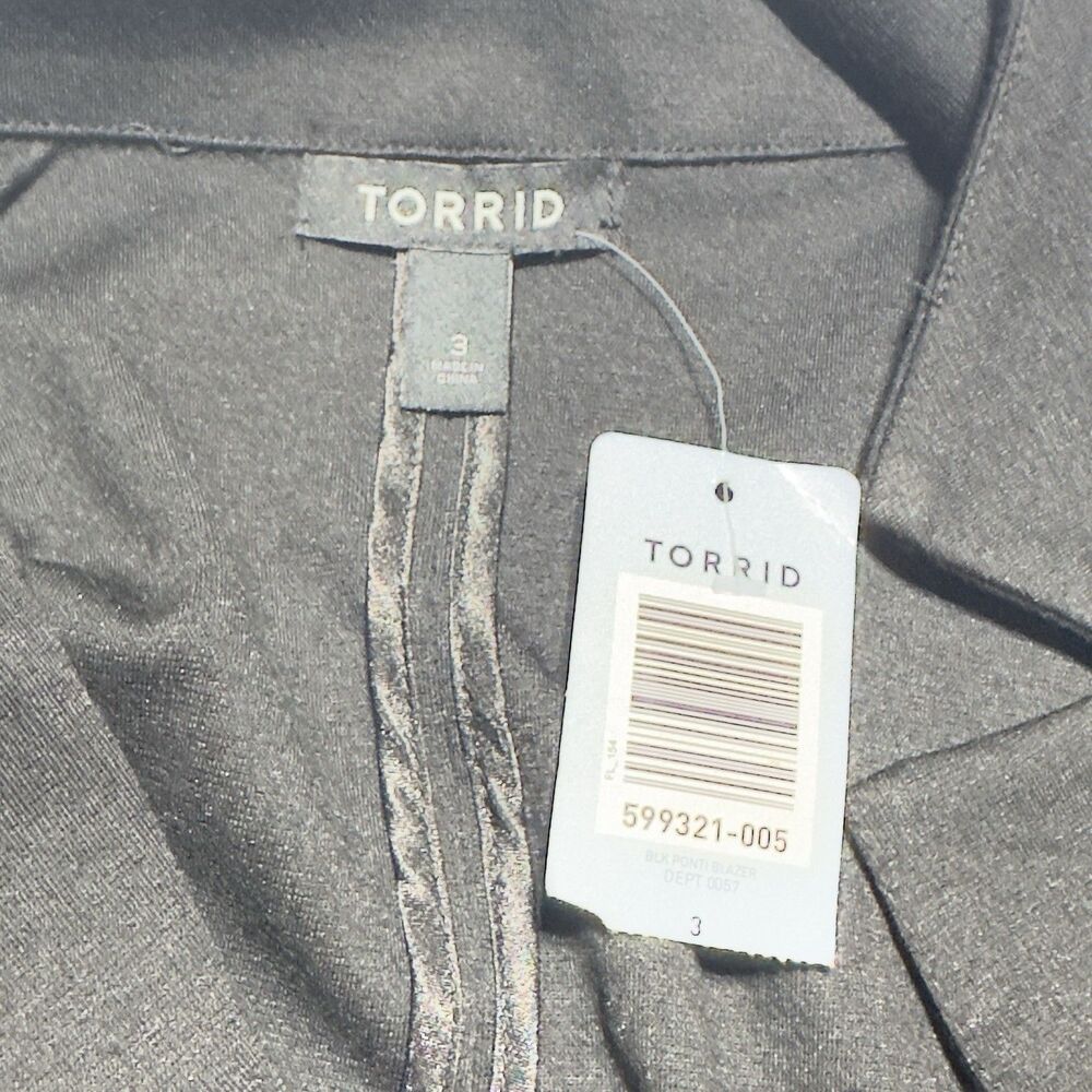 Torrid Black Ponti Blazer Size 3X Button Front Ruched 3/4 Sleeve NWT - Picture 5 of 11